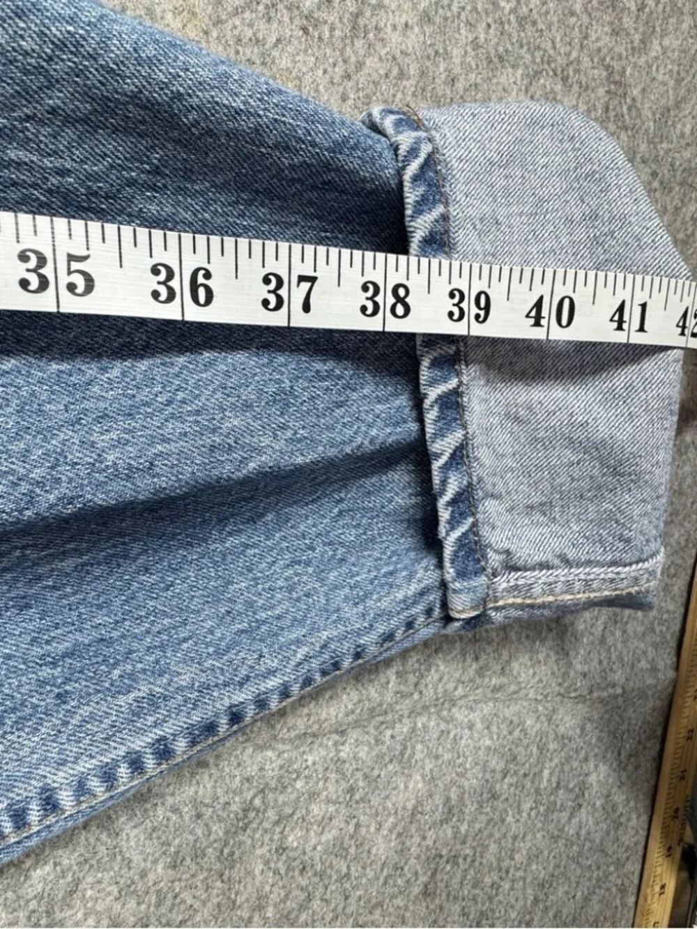 Vintage Levi’s 533 90s Denim Jeans Blue Straight Leg Size 28 Light Wash Relaxed